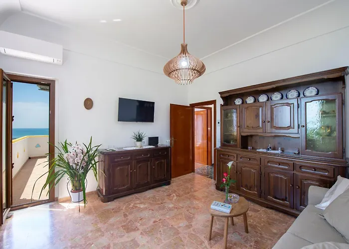 Апартаменты Casa Olga, Un Affaccio Sul Mare !!
