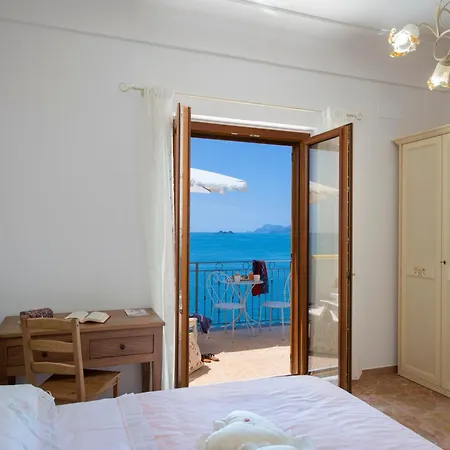 Apartment Casa Olga, Un Affaccio Sul Mare !! Praiano